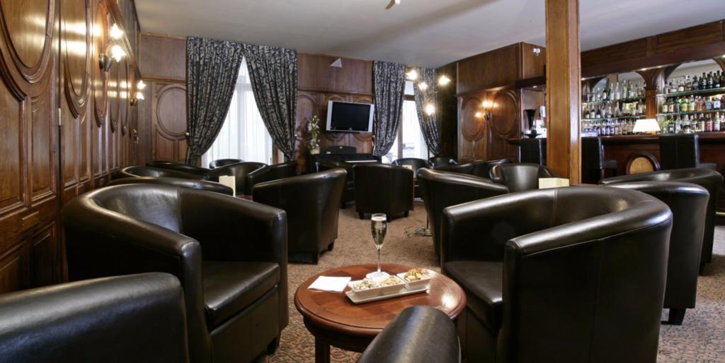 Hotel Aletti Palace 비시 외부 사진